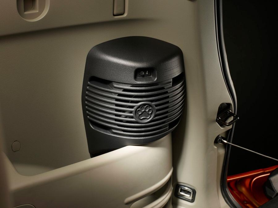  Honda Element Concept Dog Friendly 2010 года  (фото 10 из 16)